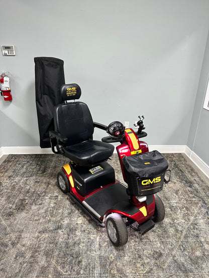 The Ultimate – Victory 10.4 with Foldable Canopy + Cooler